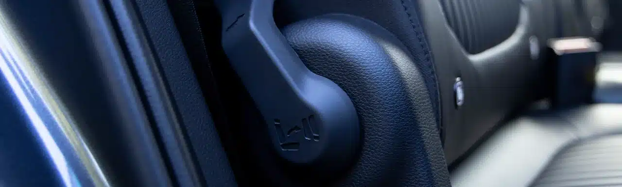 One-touch seat tumble control in the Kia Carens
