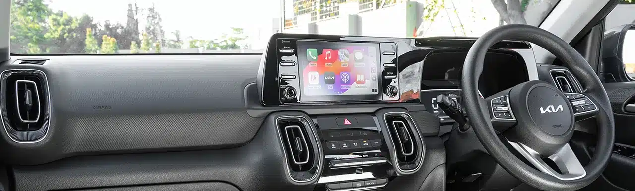 Kia Sonet dashboard, steering wheel and cabin